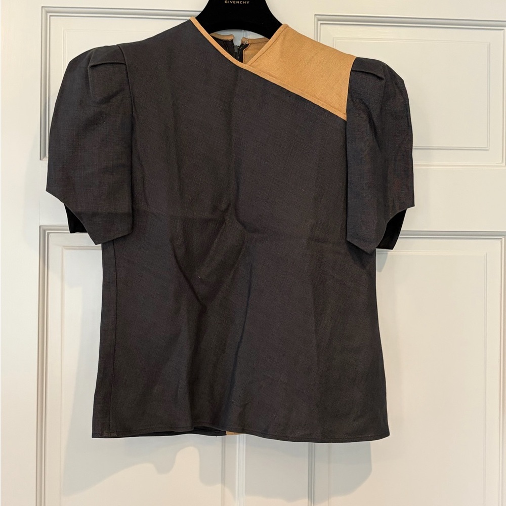 Carolina Herrera Black and Tan blouse - Picture 5 of 10